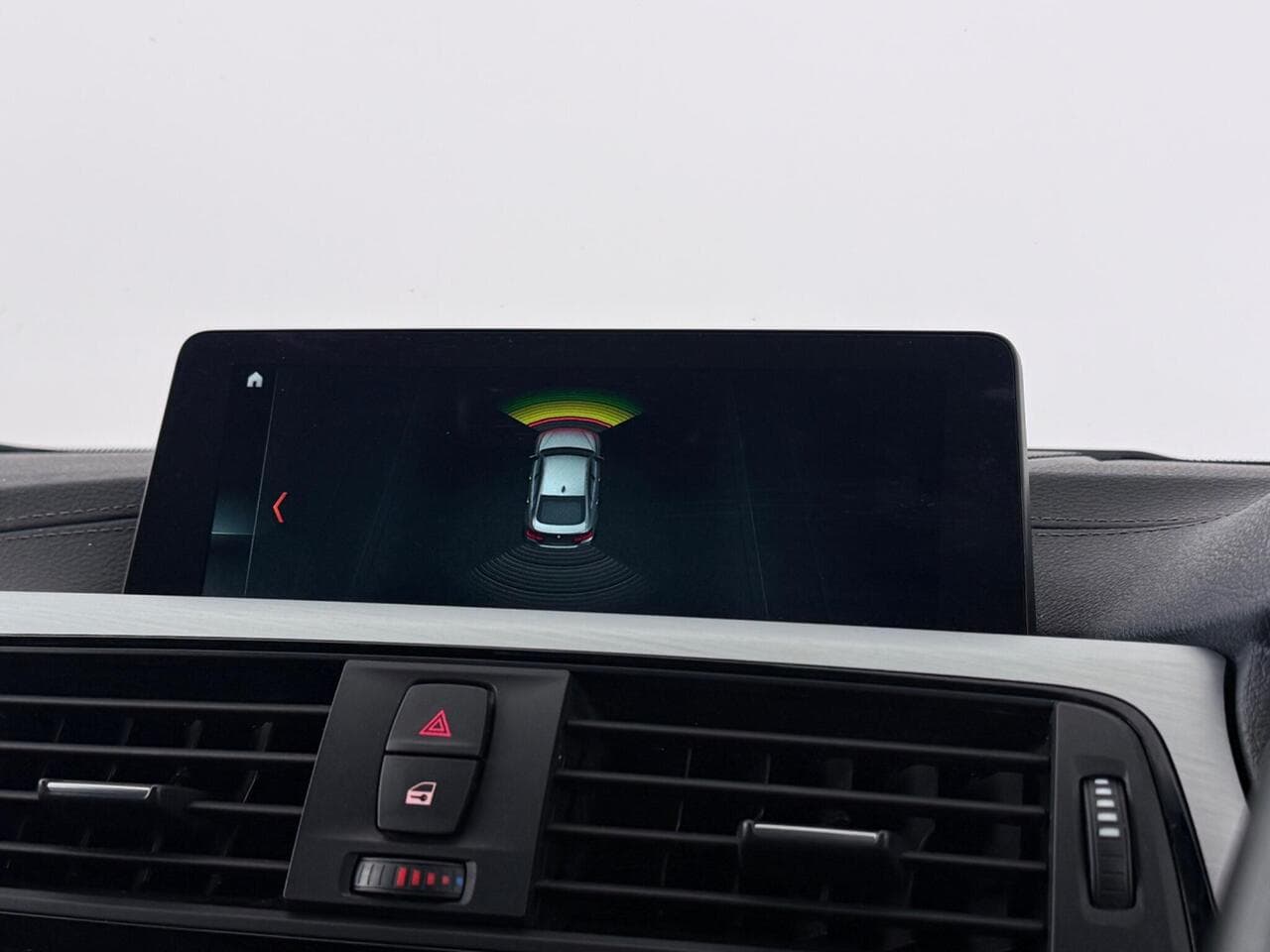 BMW 4 Series Gran Coupe thumbnail Infotainment System