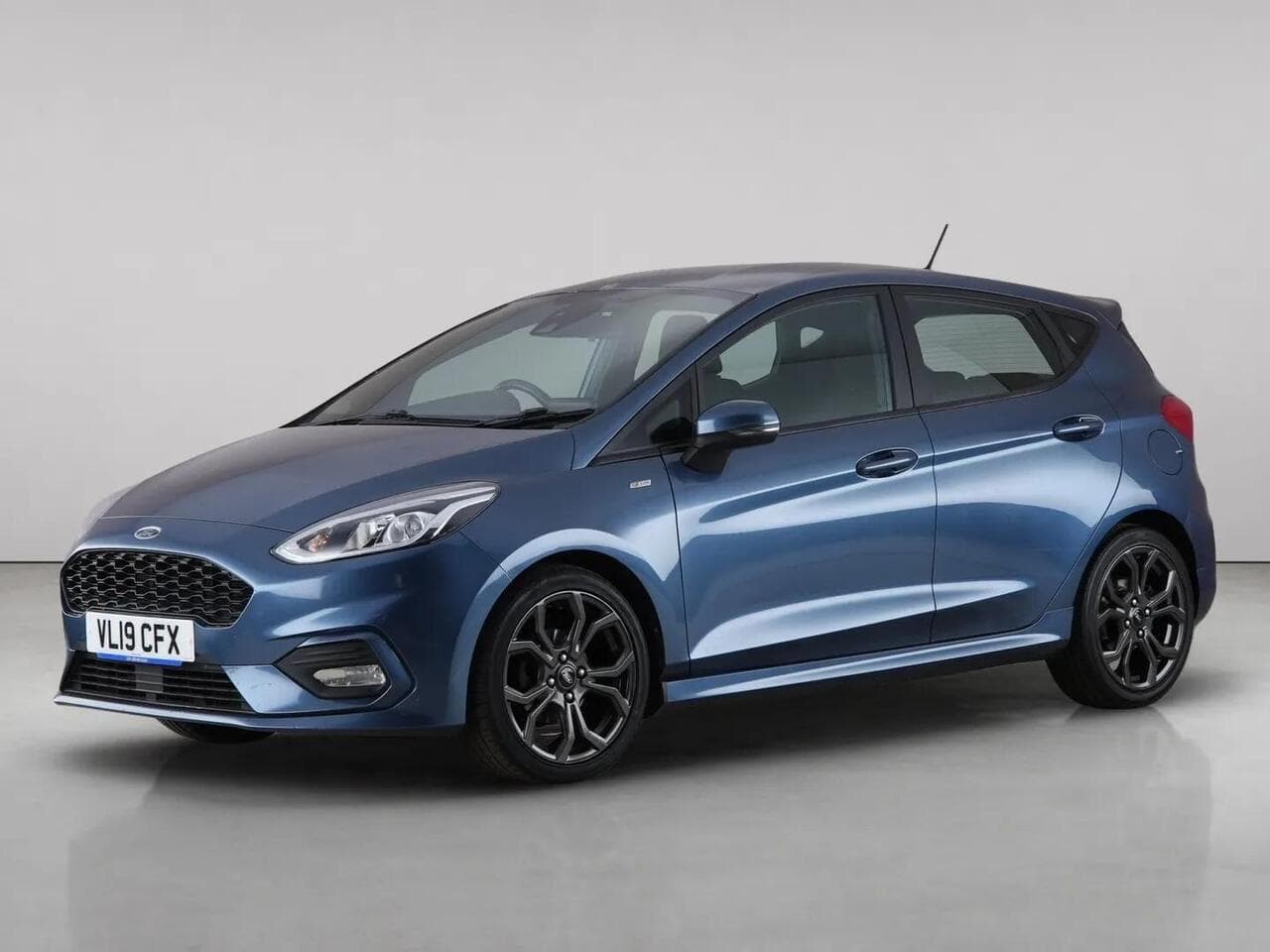 Ford Fiesta thumbnail Front Left