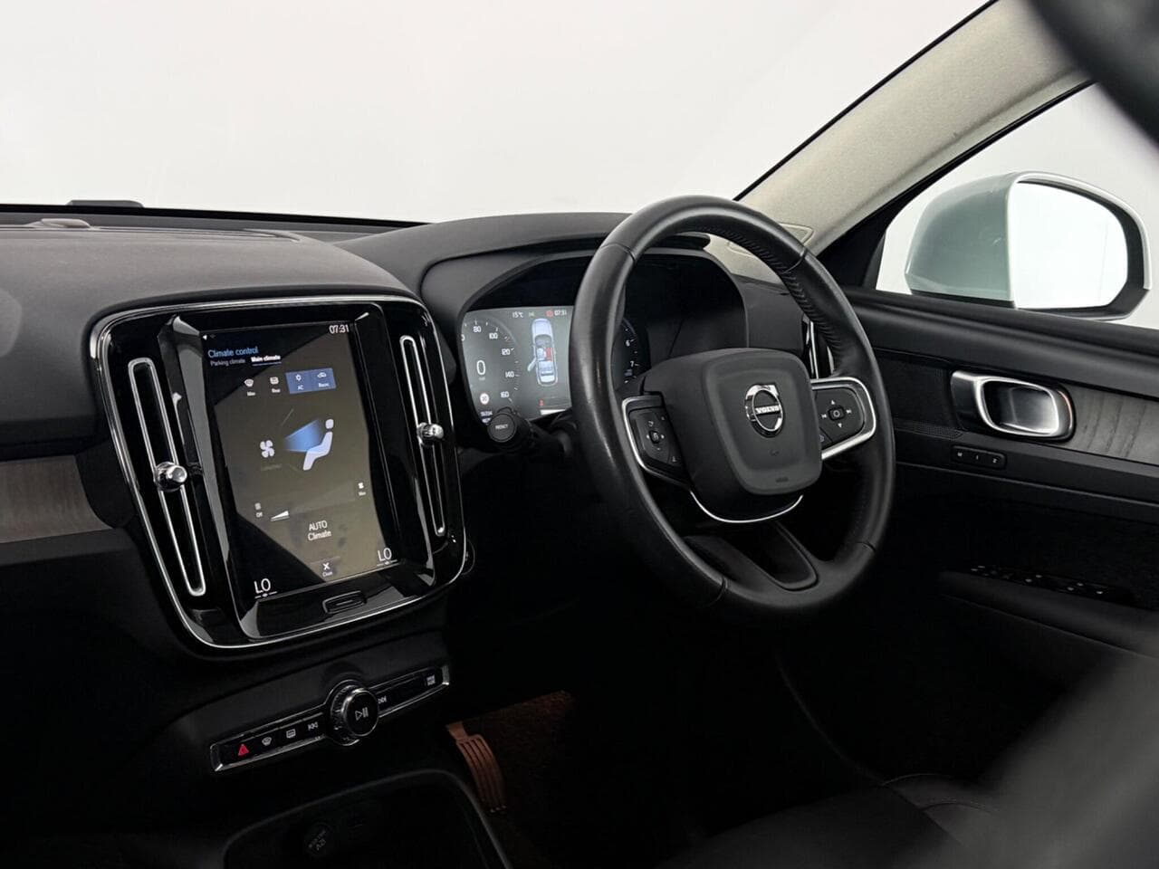 Volvo XC40 thumbnail Interior Front