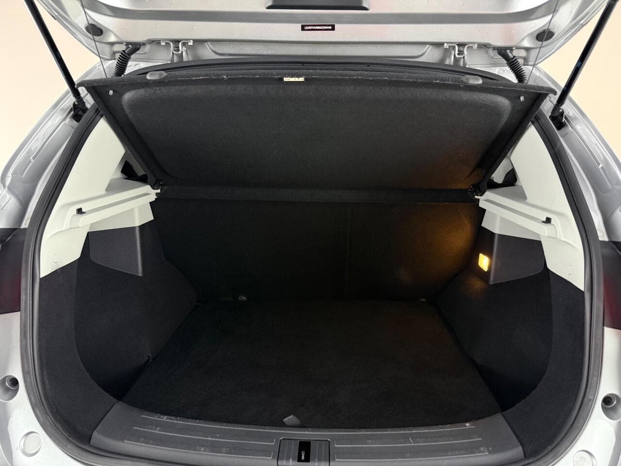 MG MG ZS thumbnail Boot