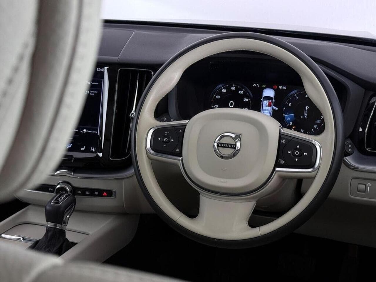 Volvo XC60 thumbnail Steering Wheel