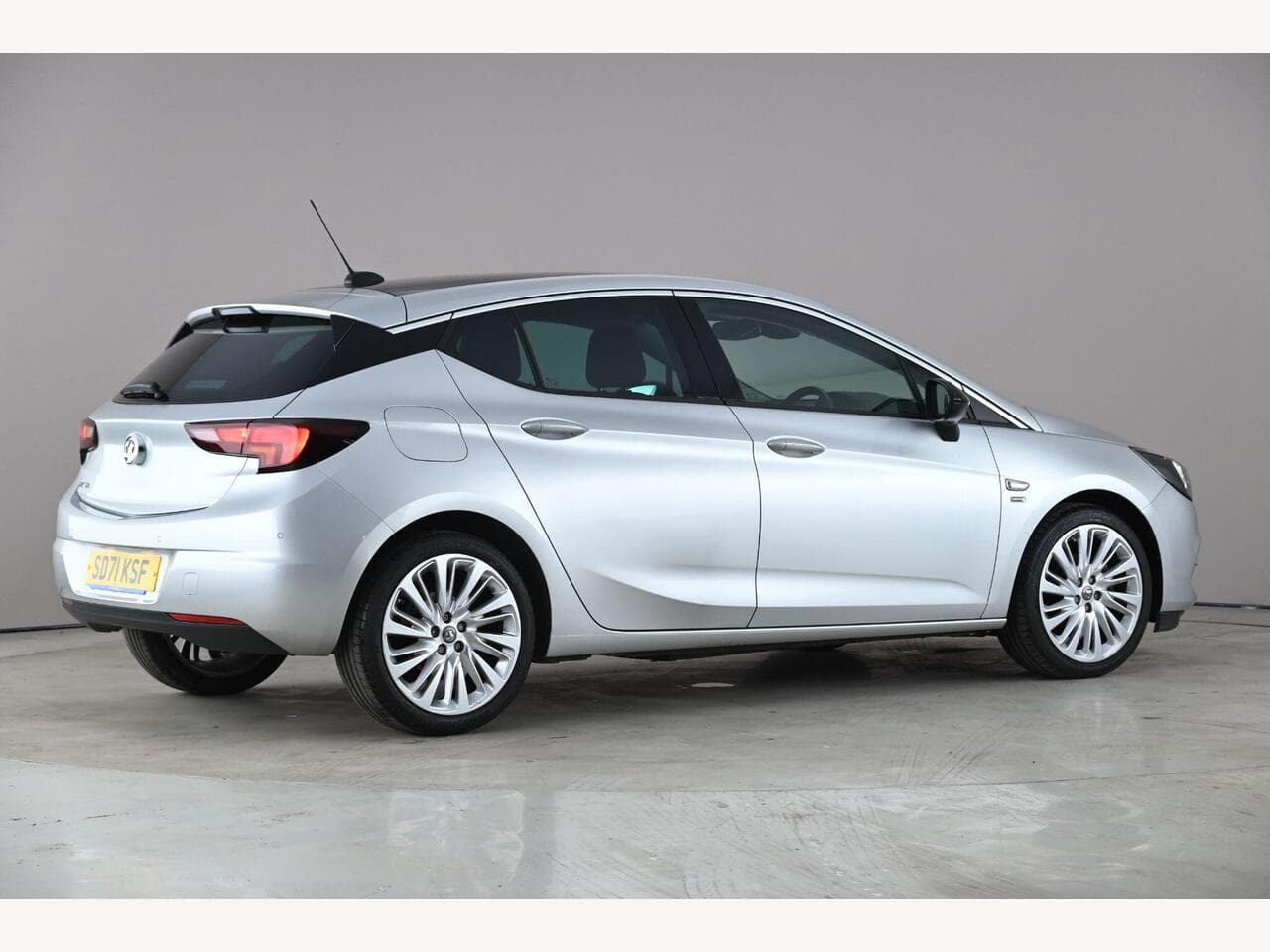 Vauxhall Astra thumbnail Side Right