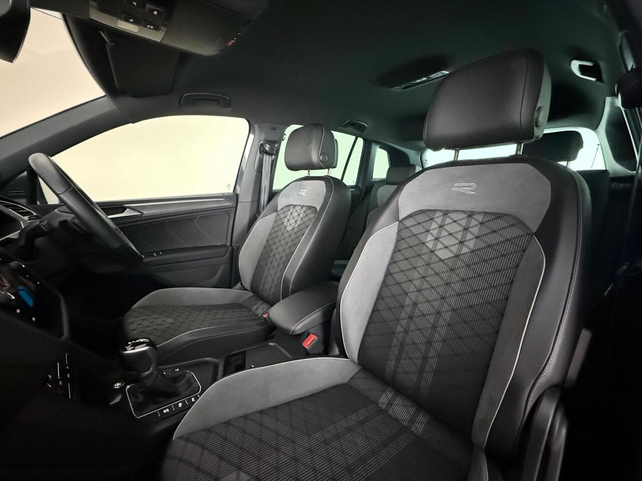 Volkswagen Tiguan thumbnail Seat Front Passenger