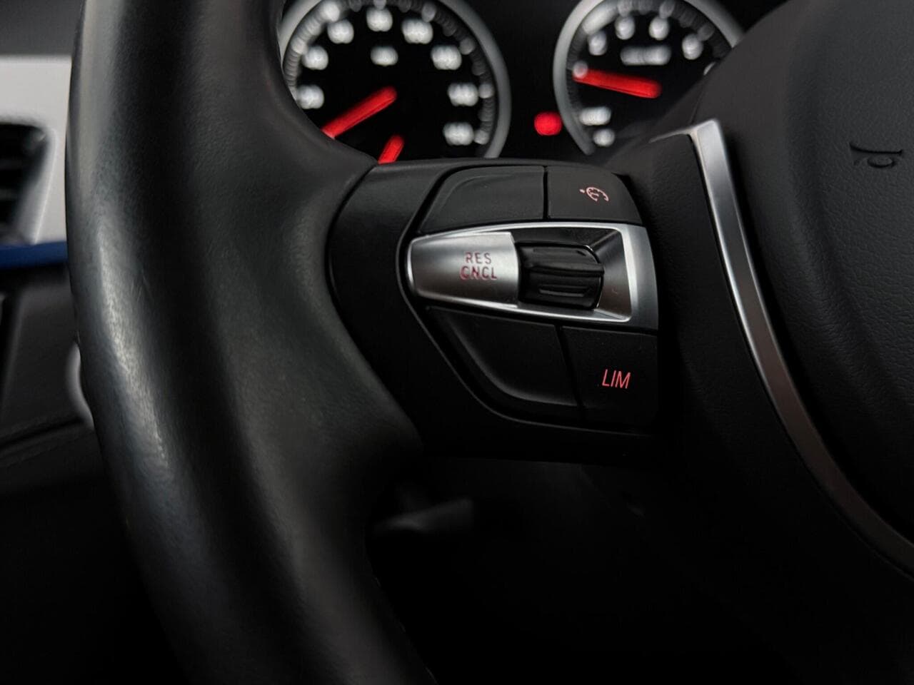 BMW X1 thumbnail Misc Controls
