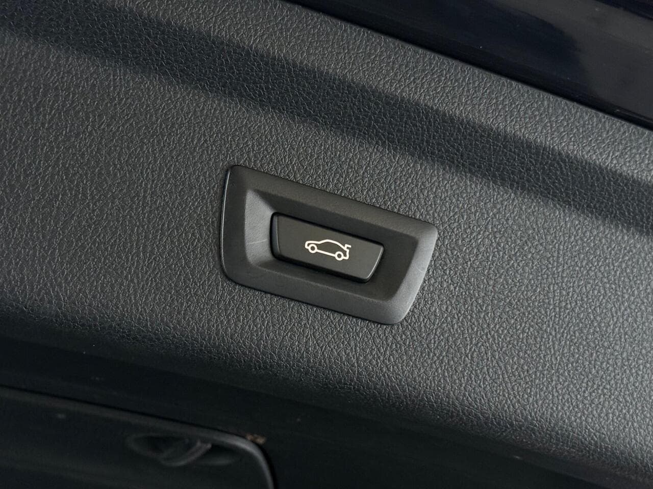 BMW 3 Series Gran Turismo thumbnail Misc Controls
