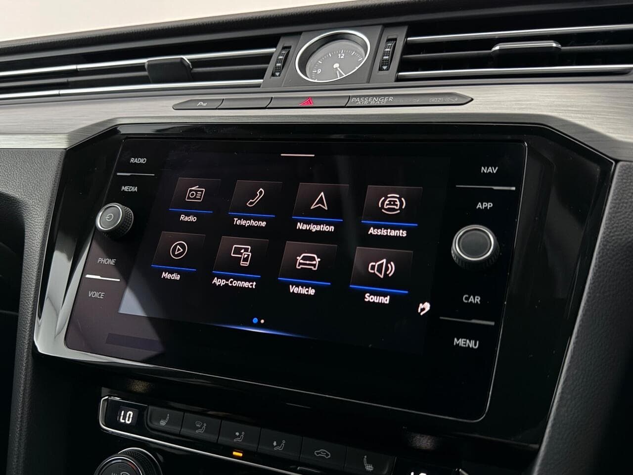 Volkswagen Arteon thumbnail Infotainment System
