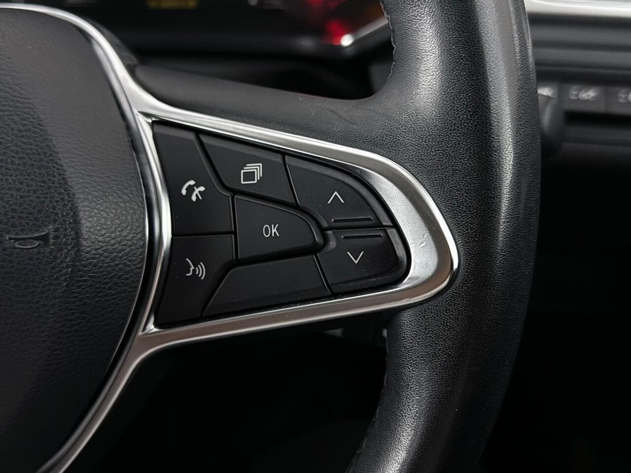 Renault Captur thumbnail Misc Controls