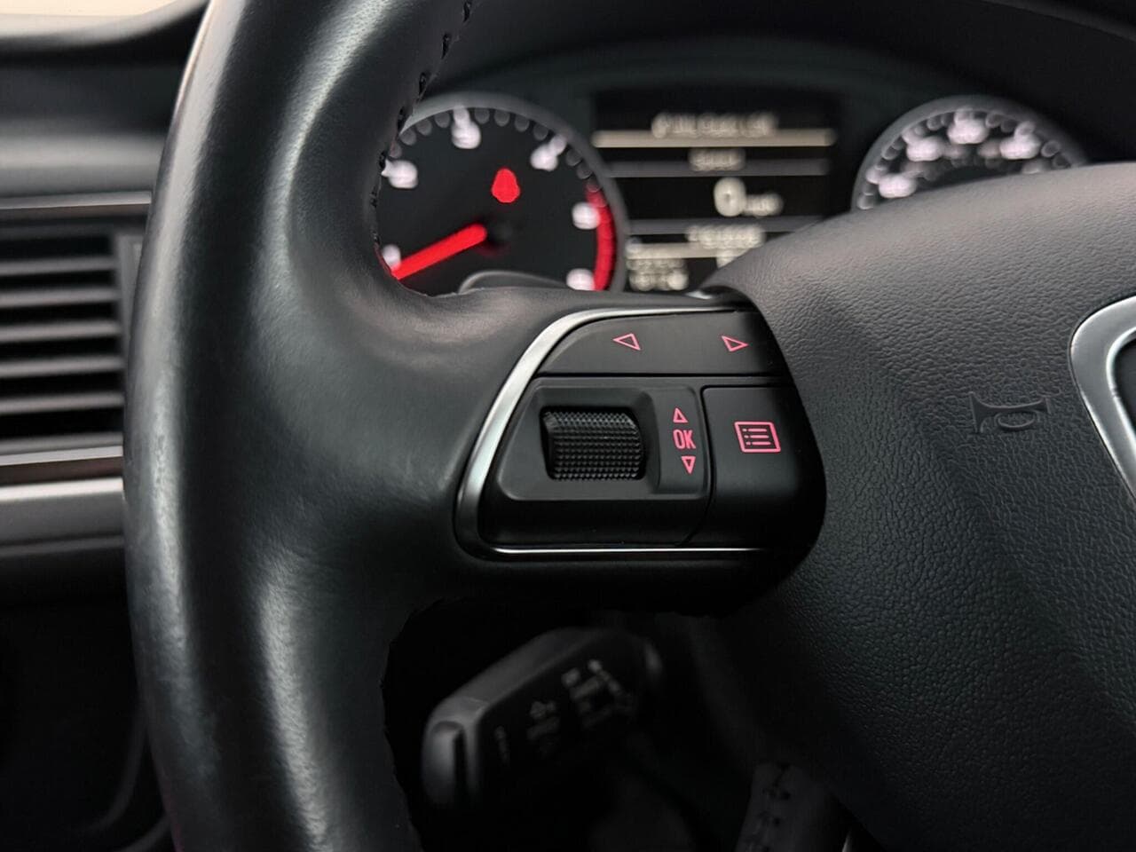 Audi A6 Saloon thumbnail Misc Controls