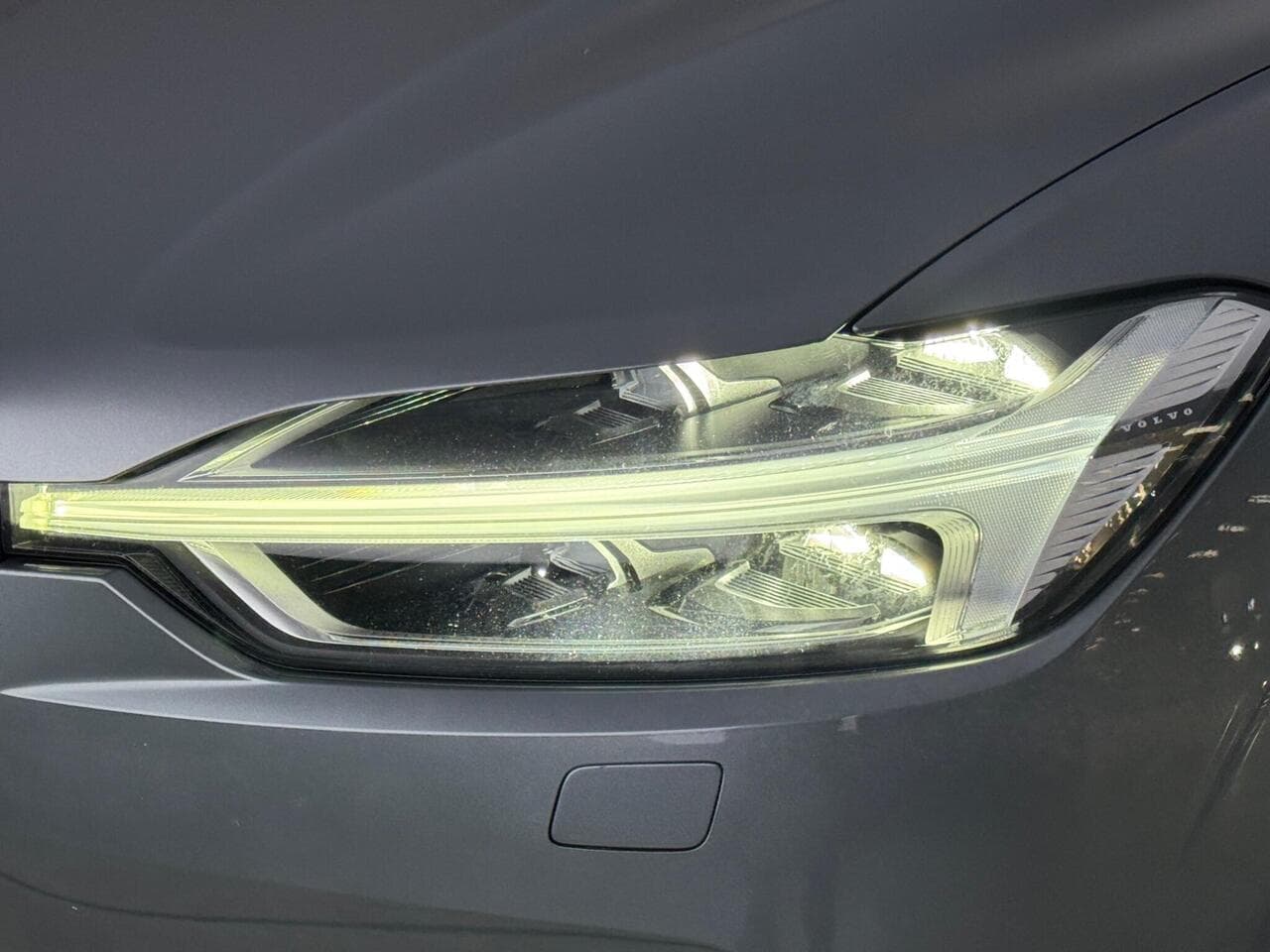 Volvo XC60 thumbnail Lights Front