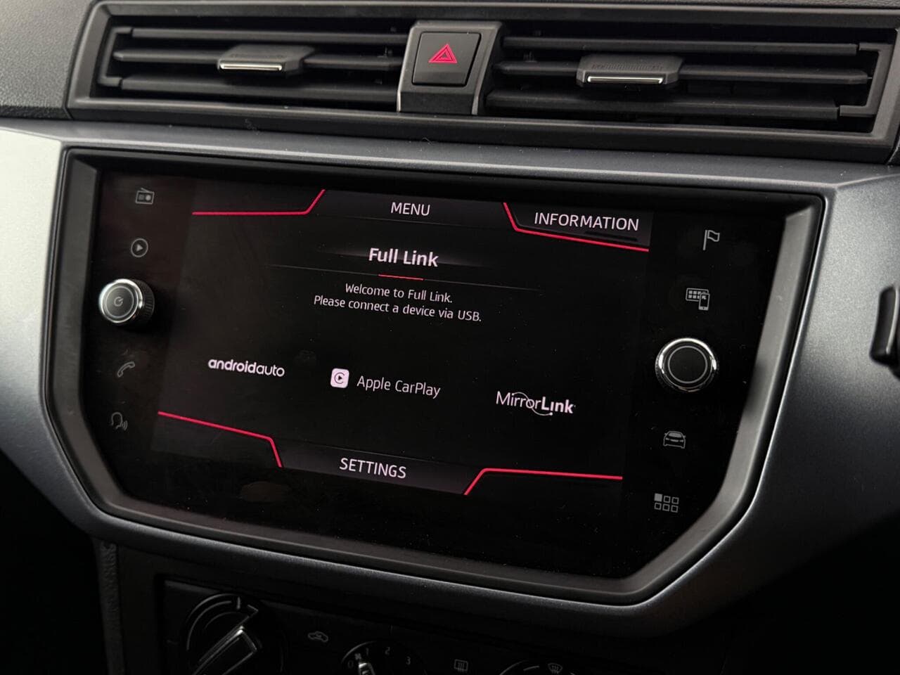 SEAT Arona thumbnail Infotainment System