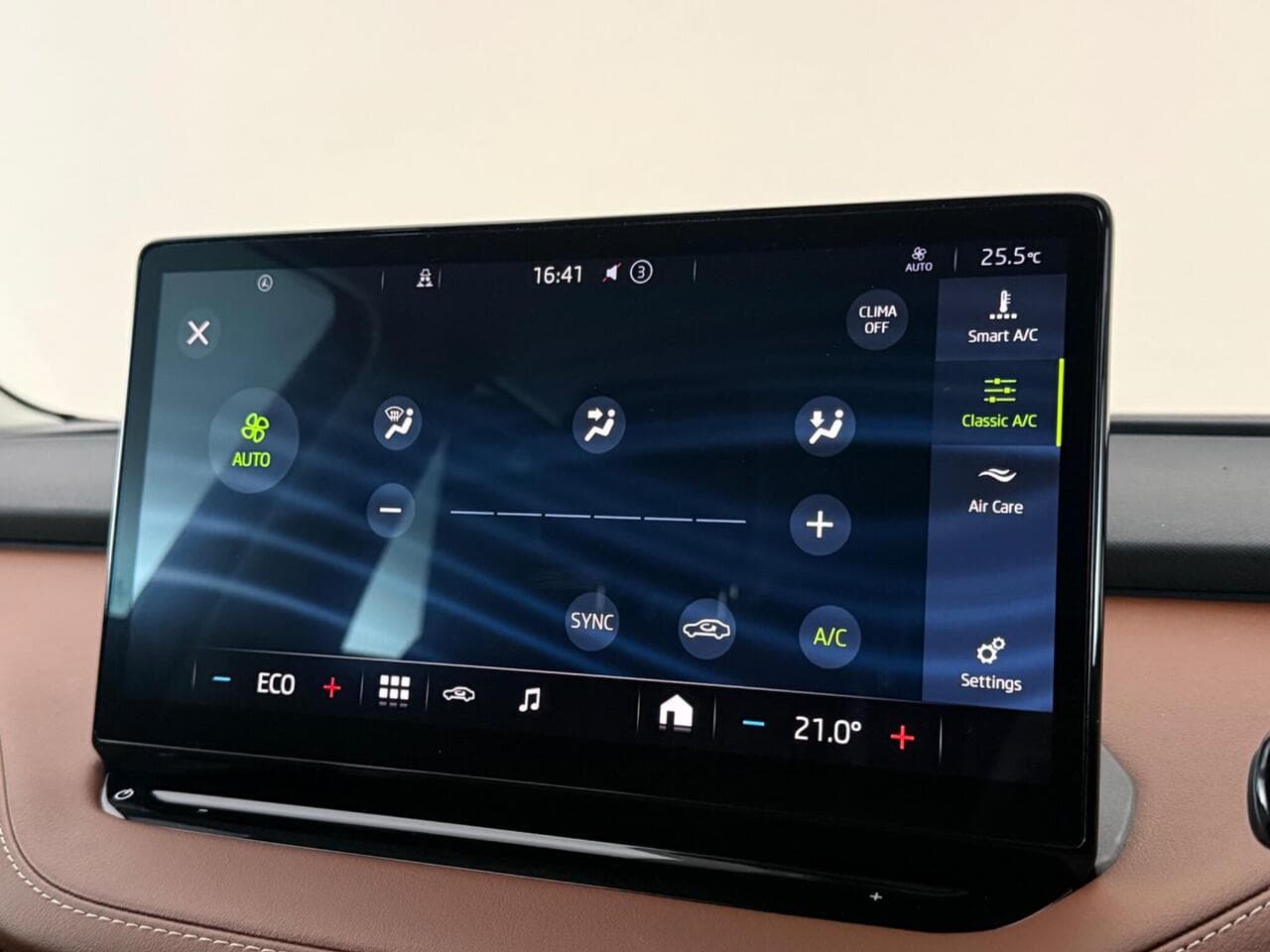 Skoda Enyaq thumbnail Infotainment System