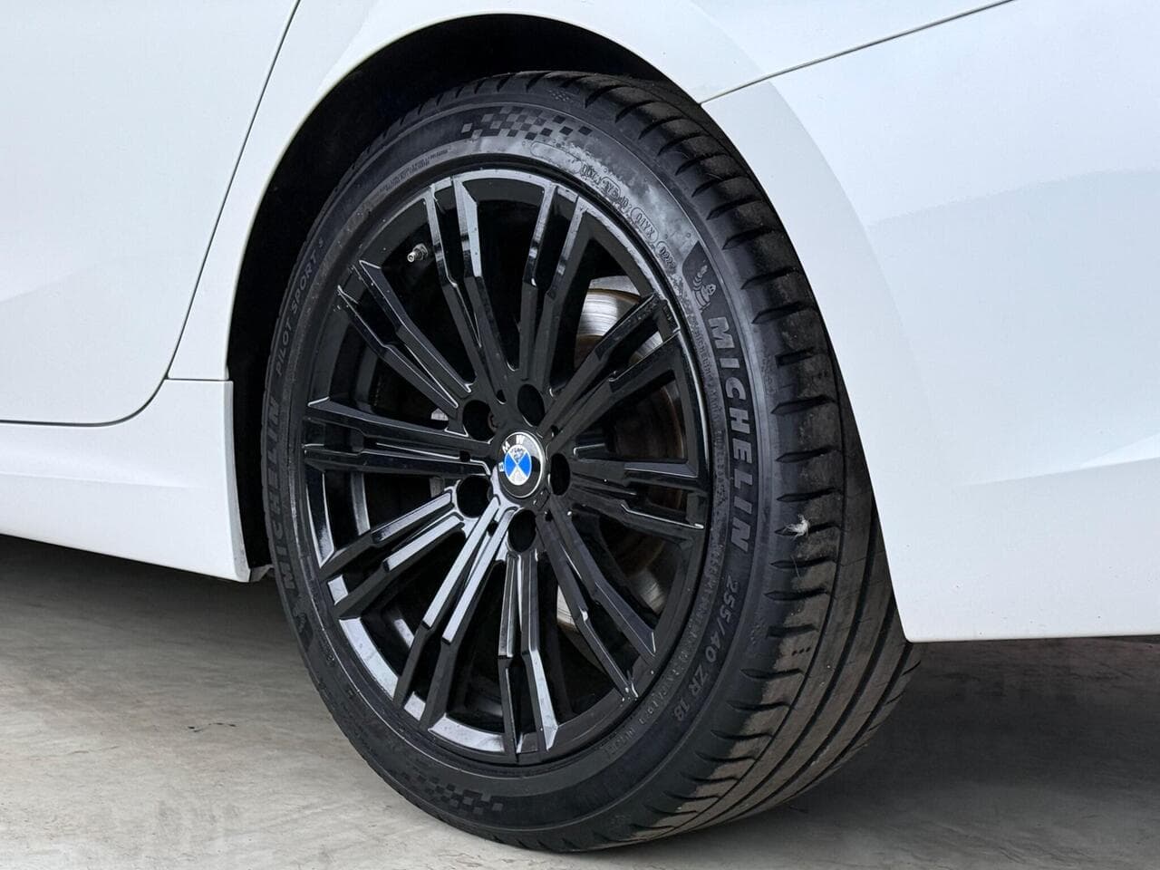 BMW 3 Series thumbnail Wheel