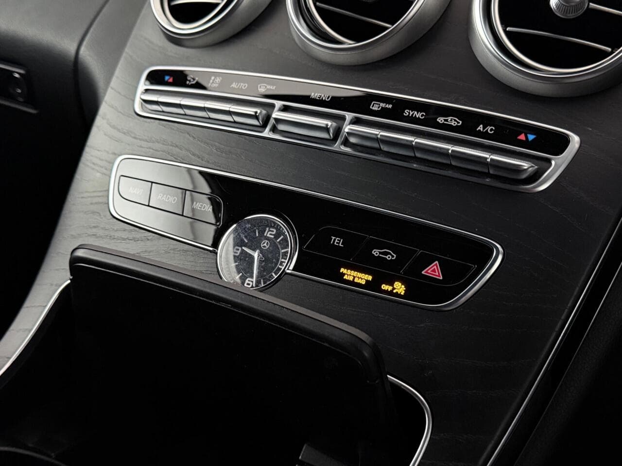 Mercedes-Benz C Class thumbnail Misc Controls