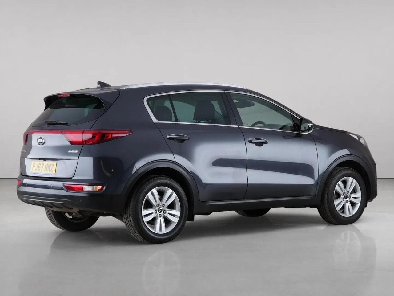 Kia Sportage thumbnail Side Right