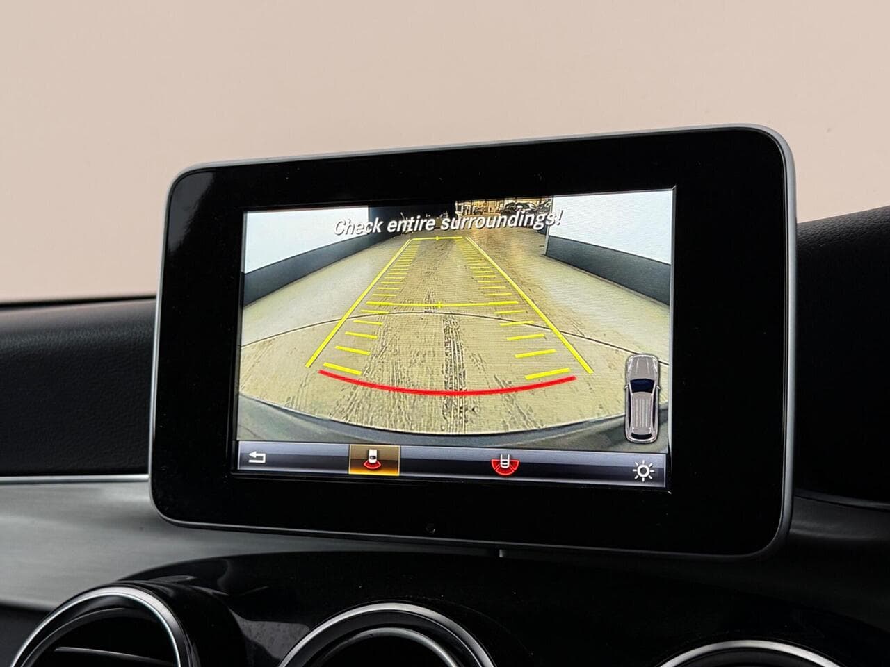 Mercedes-Benz GLC thumbnail Infotainment System