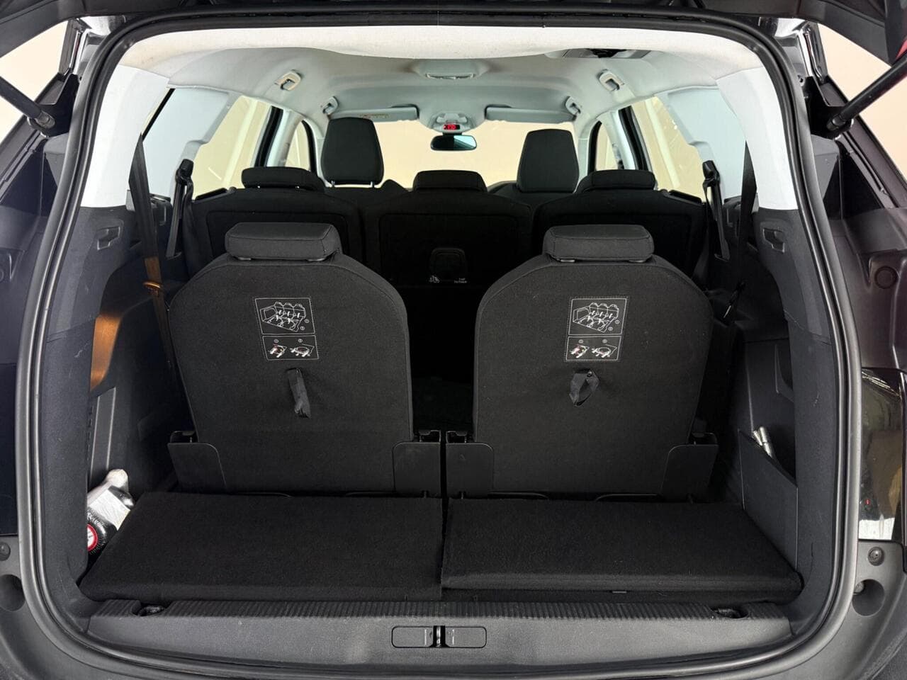Peugeot 5008 thumbnail Boot