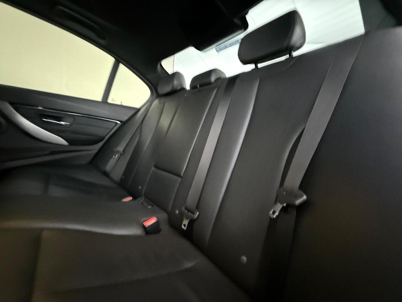 BMW 3 Series thumbnail Seats Rear