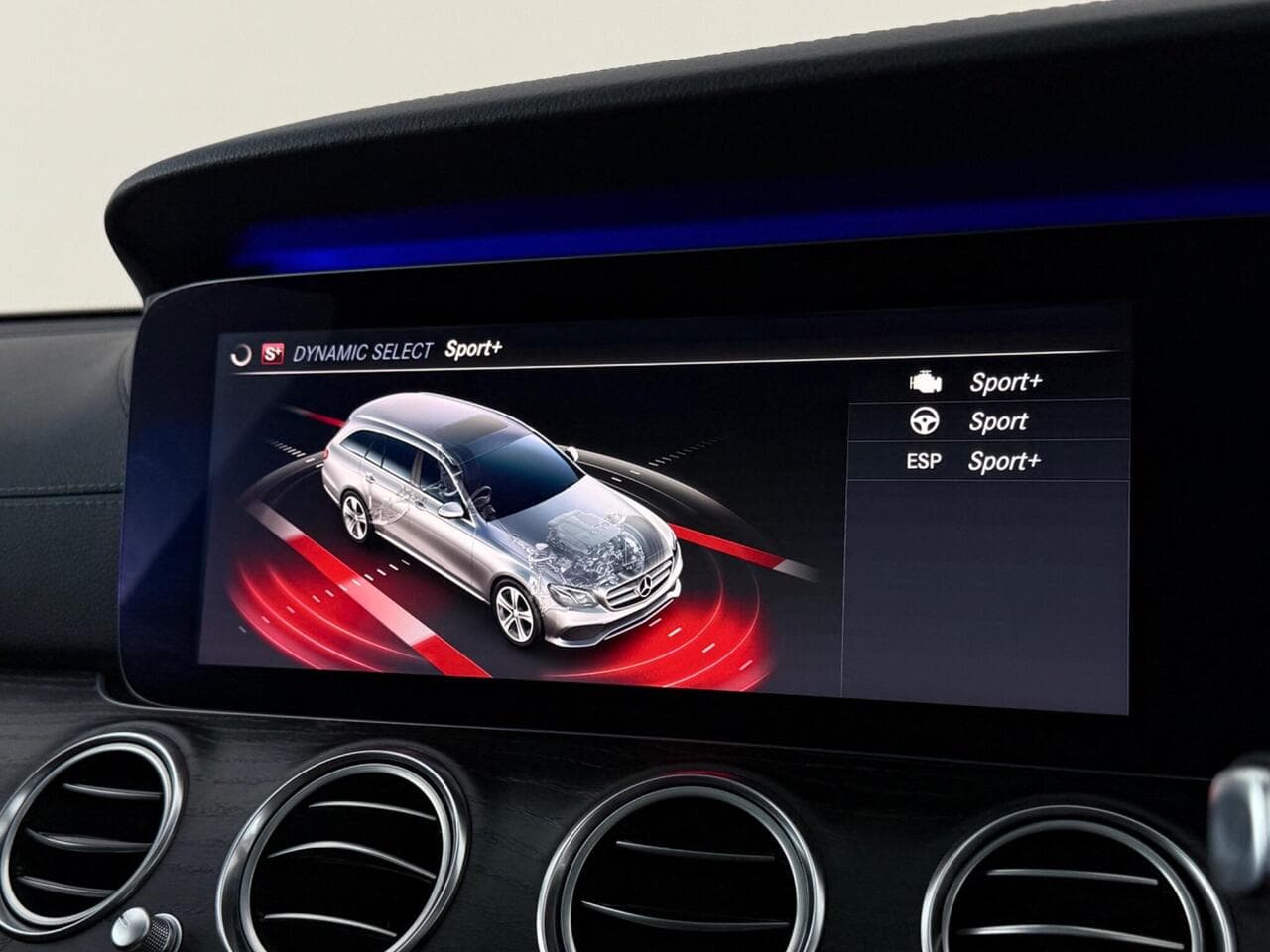 Mercedes-Benz E Class thumbnail Infotainment System