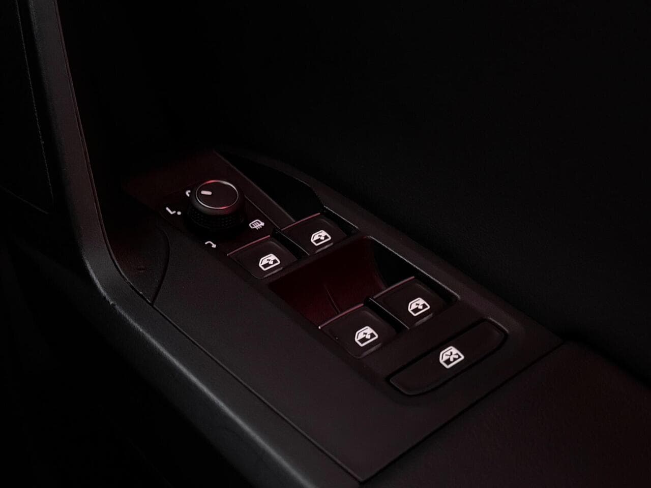 SEAT Leon thumbnail Misc Controls
