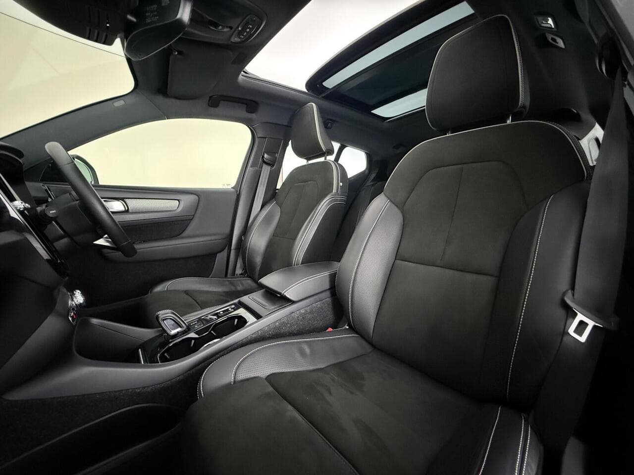 Volvo XC40 thumbnail Seat Front Passenger