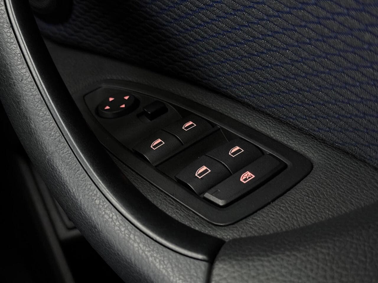 BMW X1 thumbnail Misc Controls