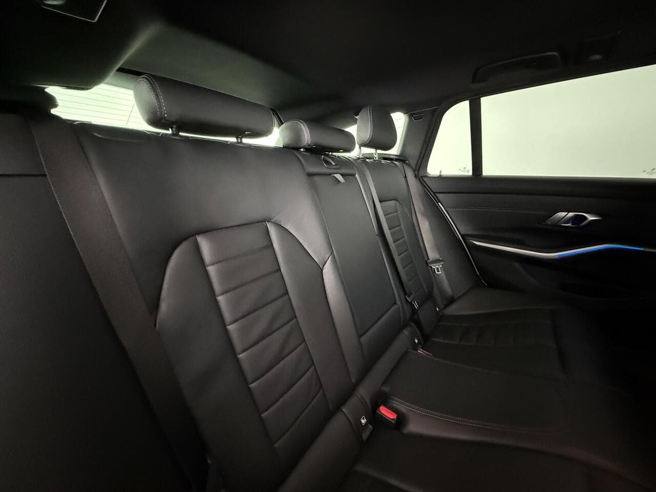 BMW 3 Series thumbnail Seats Rear