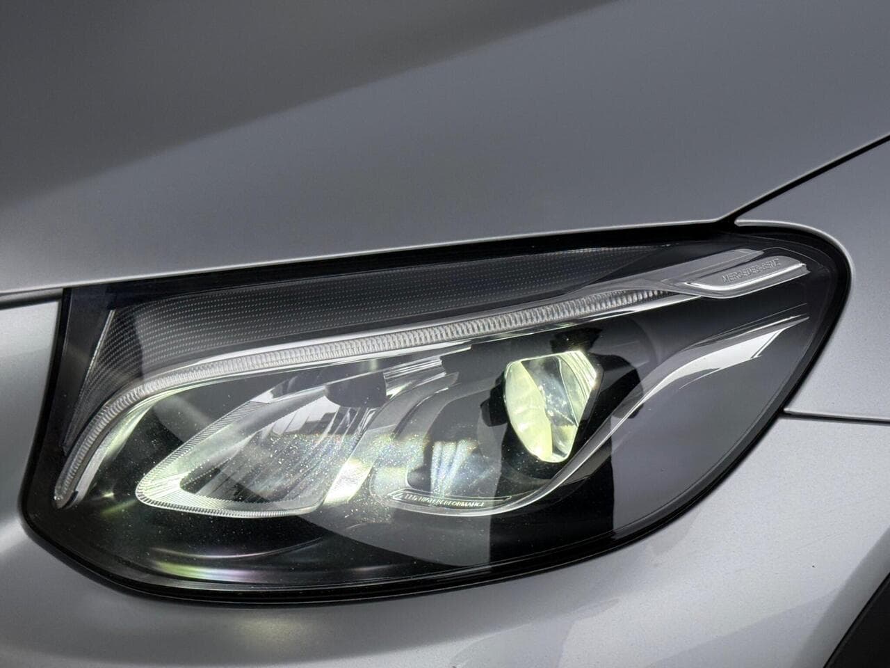 Mercedes-Benz GLC thumbnail Lights Front