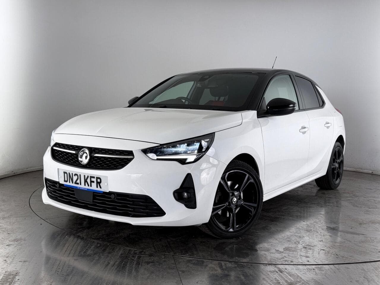 Vauxhall Corsa thumbnail Front Left