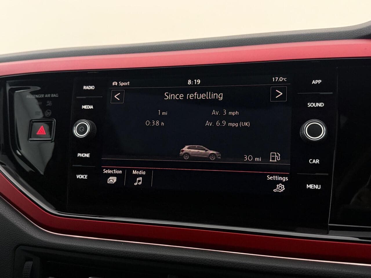 Volkswagen Polo thumbnail Infotainment System