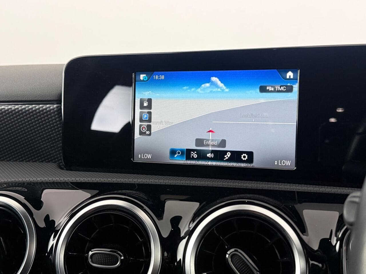 Mercedes-Benz A Class thumbnail Infotainment System