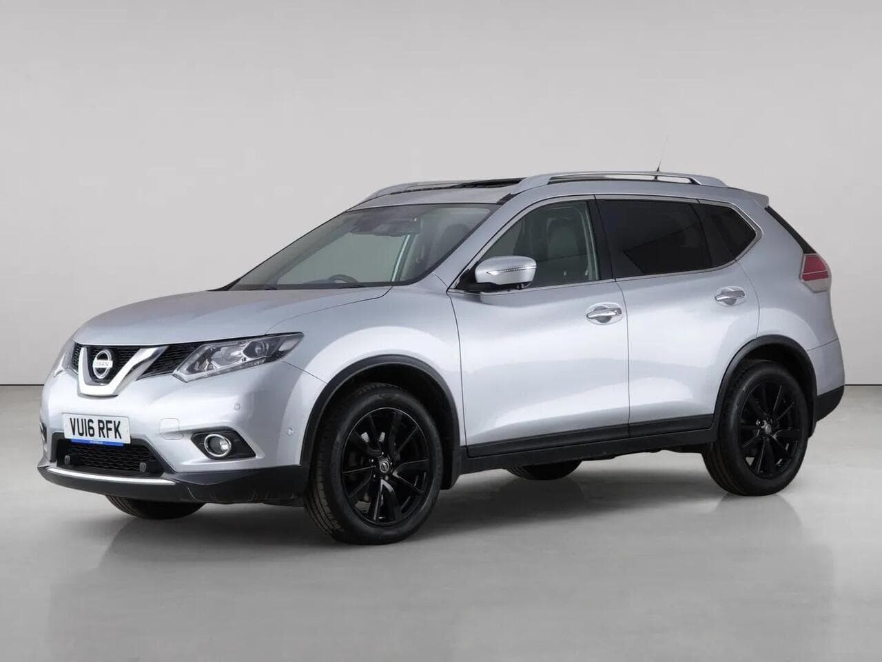 Nissan X-Trail thumbnail Front Left
