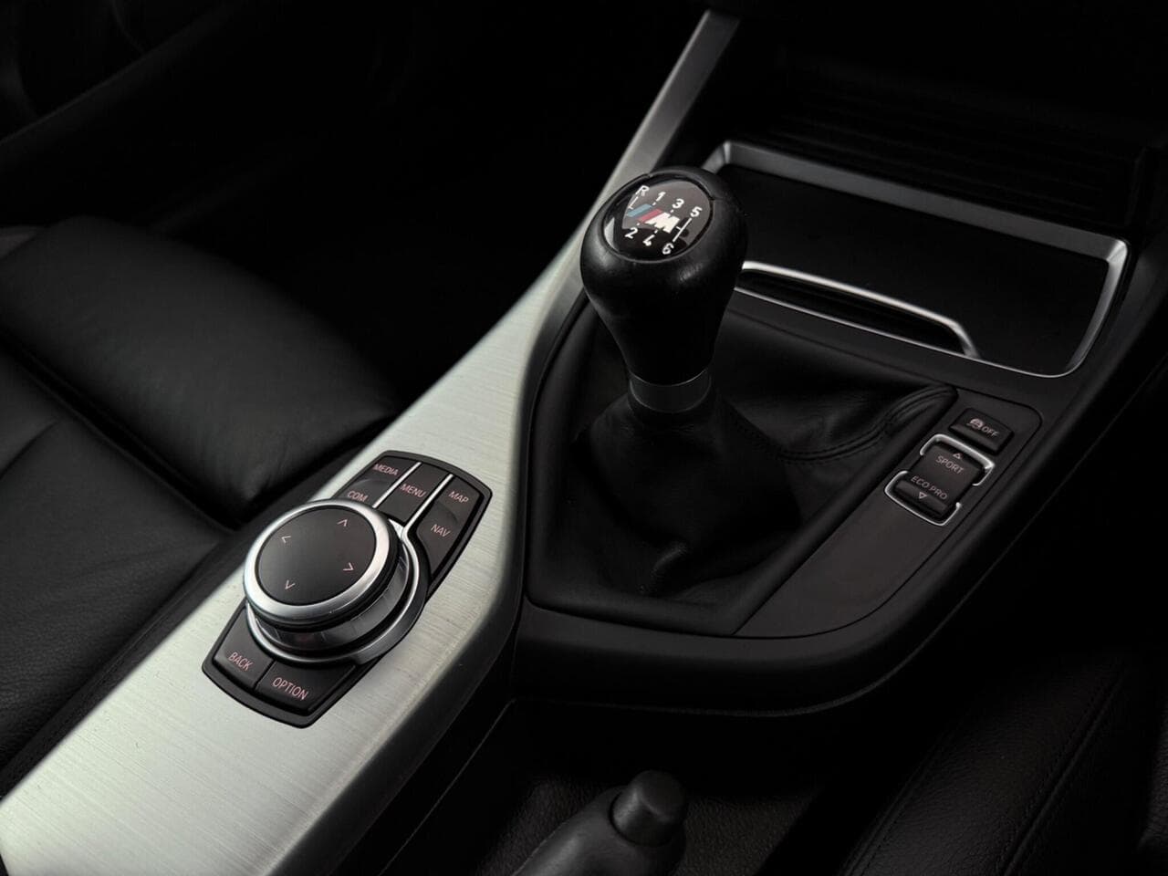 BMW 2 Series thumbnail Interior Front