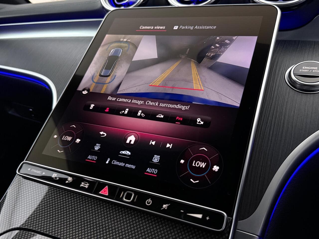 Mercedes-Benz C Class thumbnail Infotainment System