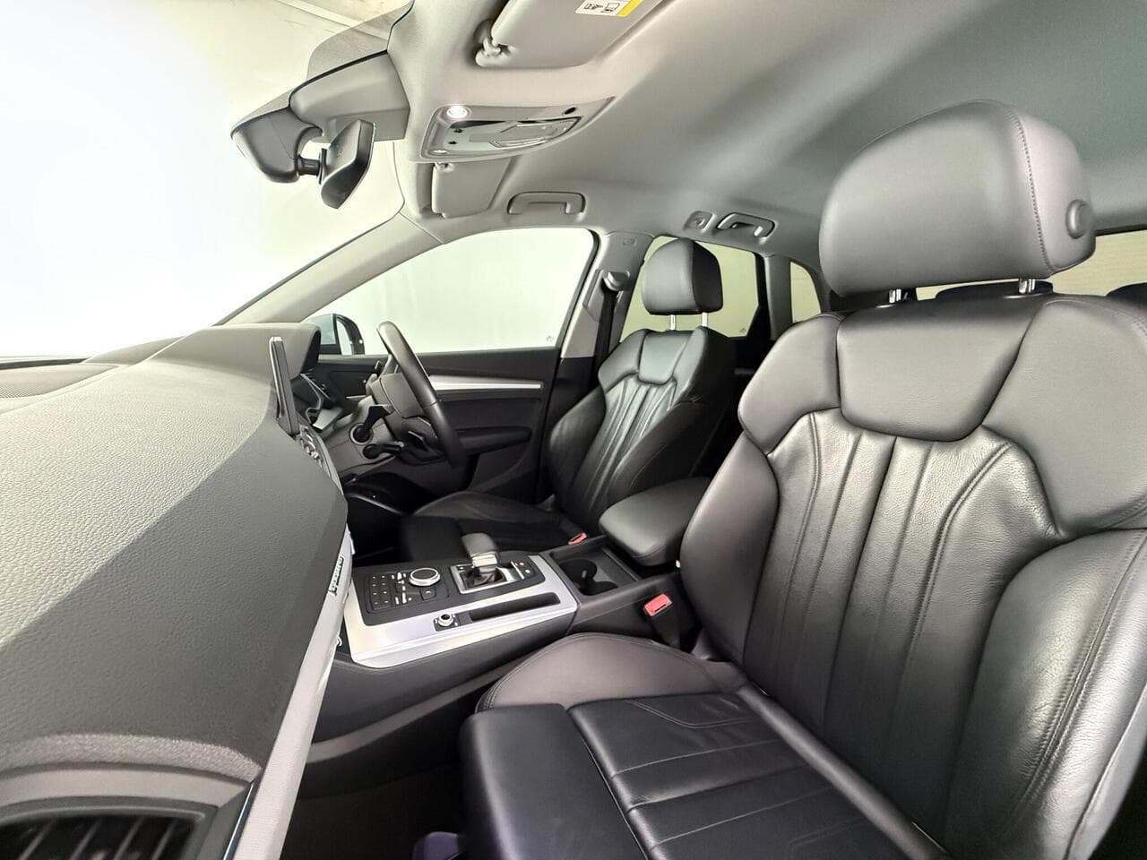 Audi Q5 thumbnail Seat Front Passenger