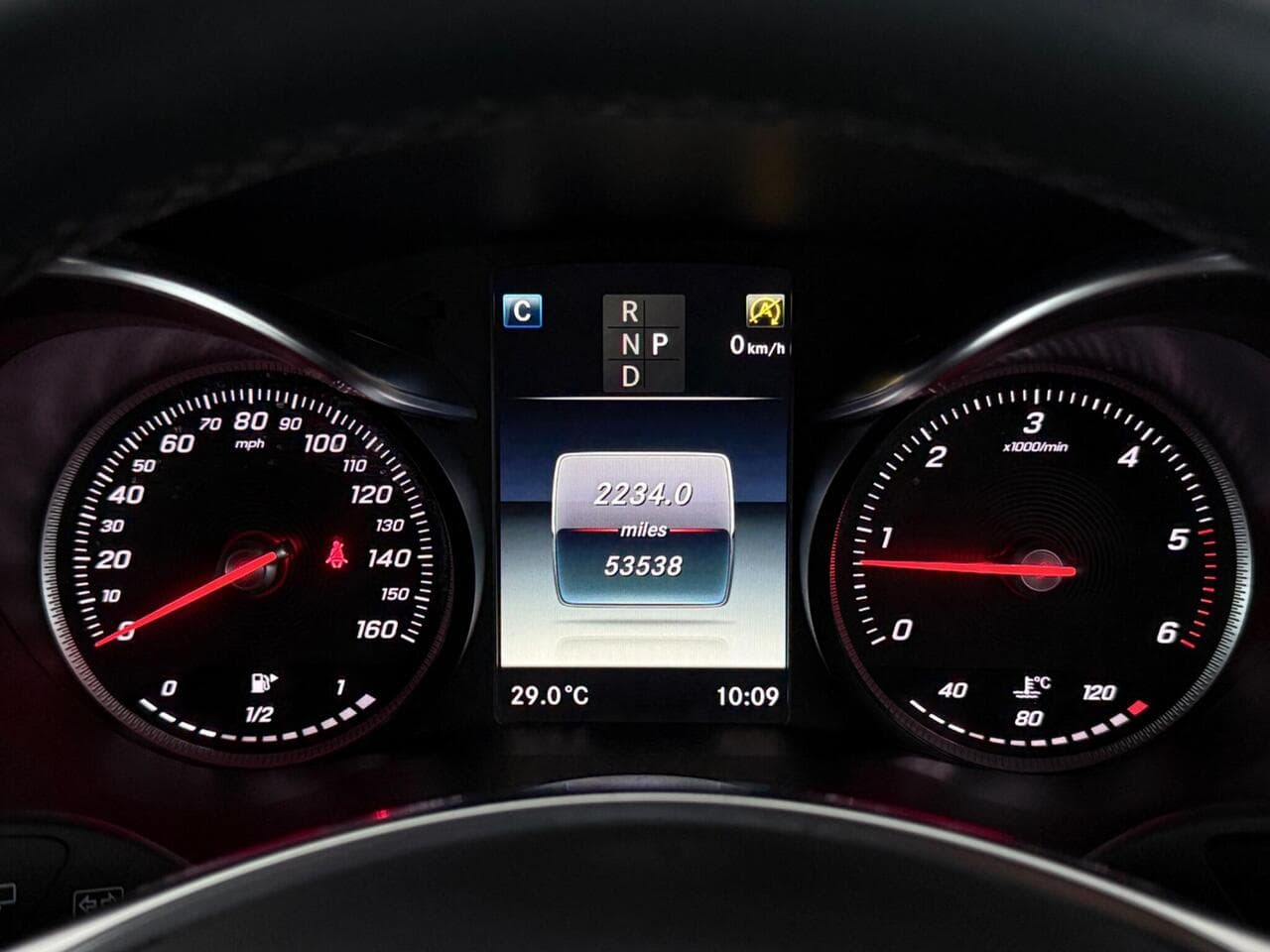 Mercedes-Benz GLC thumbnail Driver Instruments