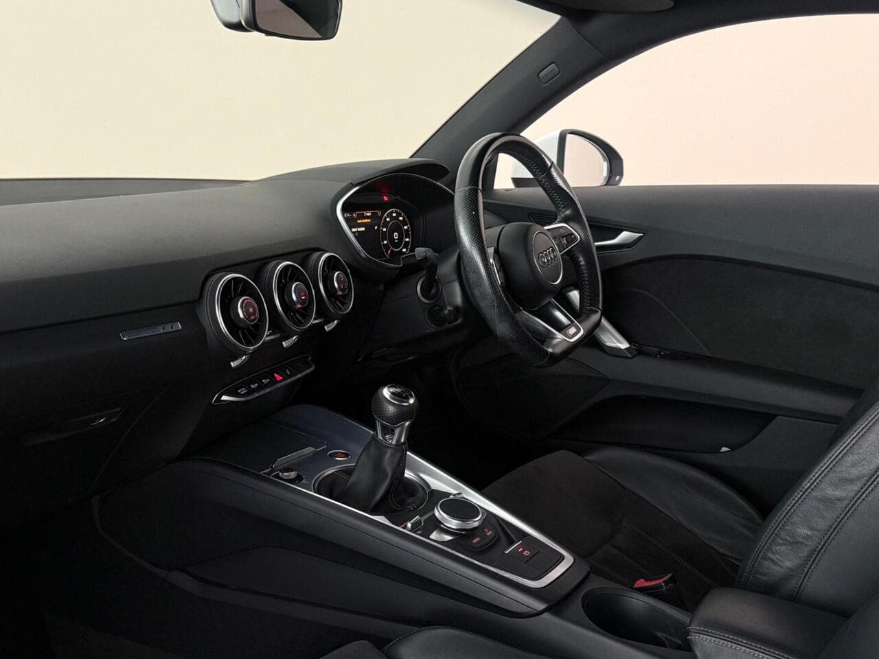 Audi TT thumbnail Interior Front
