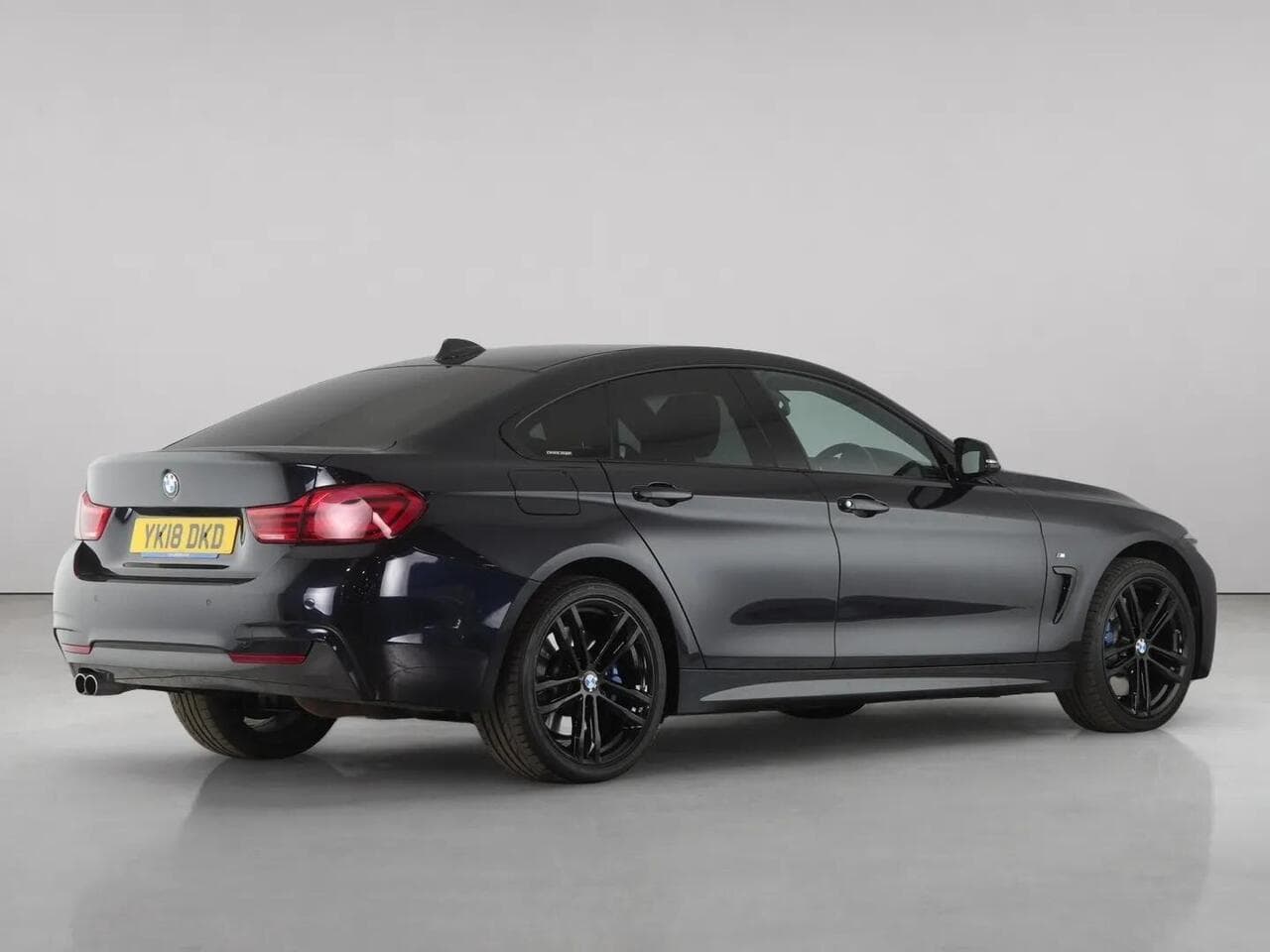 BMW 4 Series Gran Coupe thumbnail Rear Right