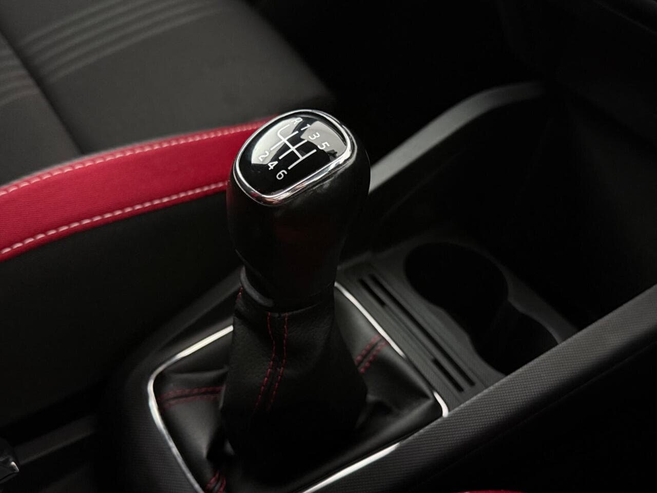Skoda Fabia thumbnail Interior Front