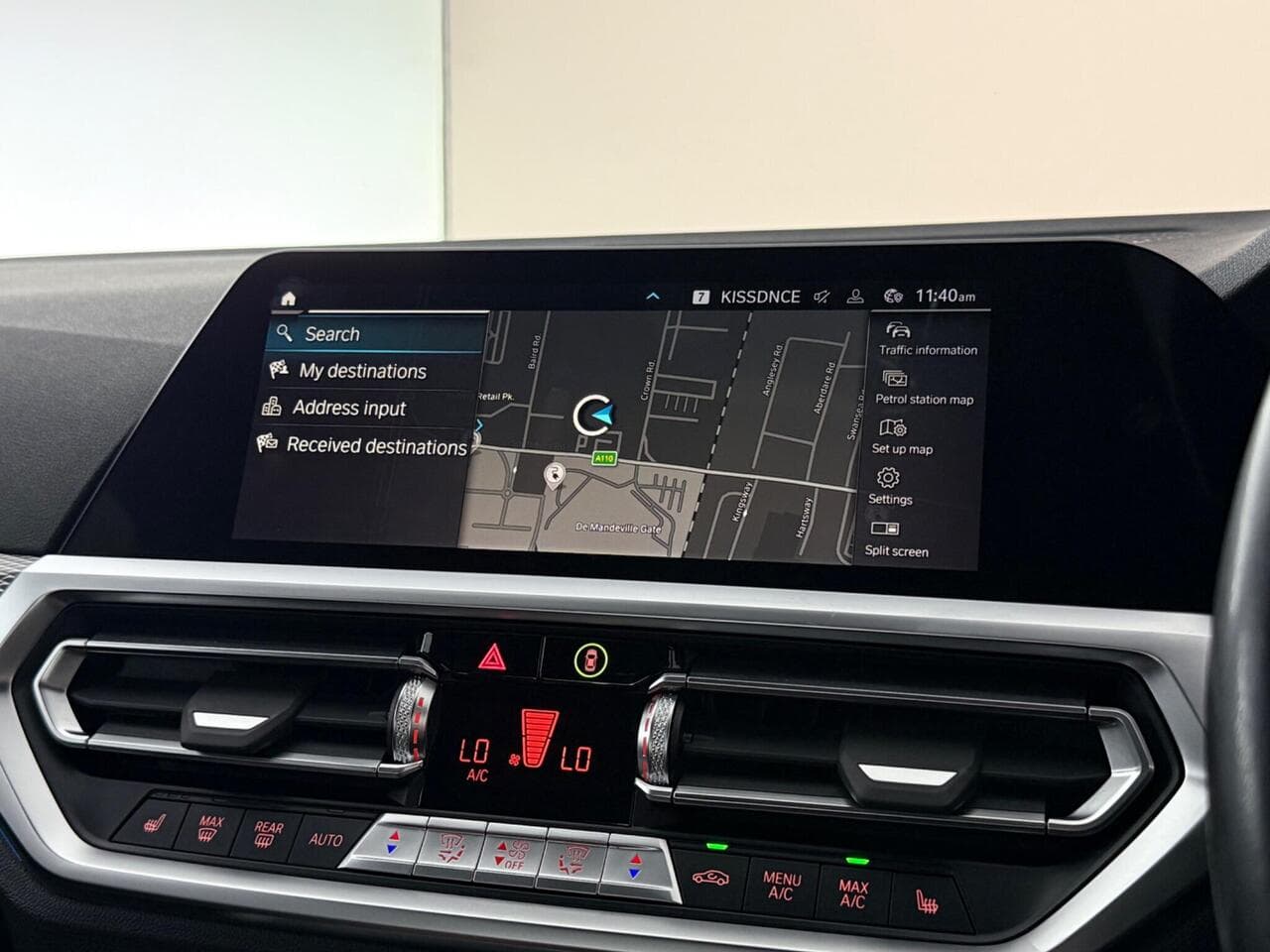BMW 3 Series thumbnail Infotainment System