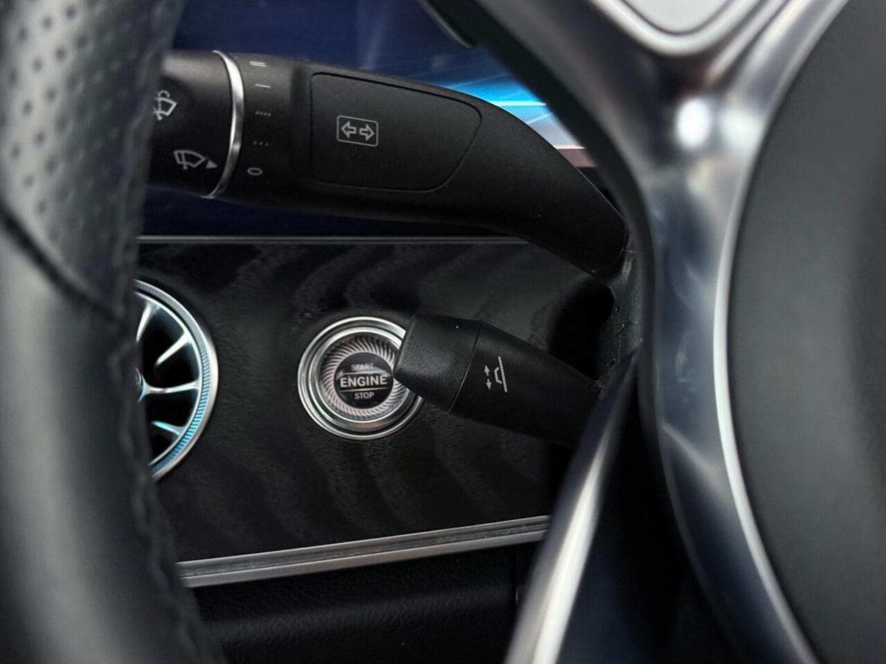 Mercedes-Benz E Class thumbnail Misc Controls