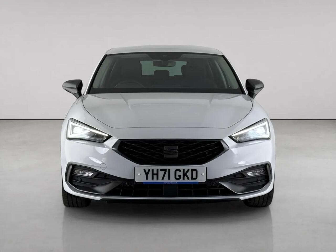 SEAT Leon thumbnail Front