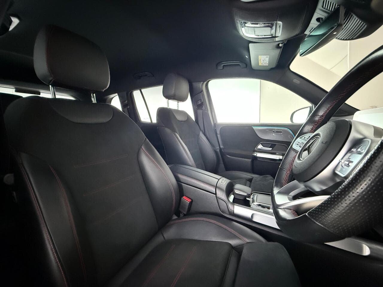 Mercedes-Benz GLB thumbnail Seat Driver