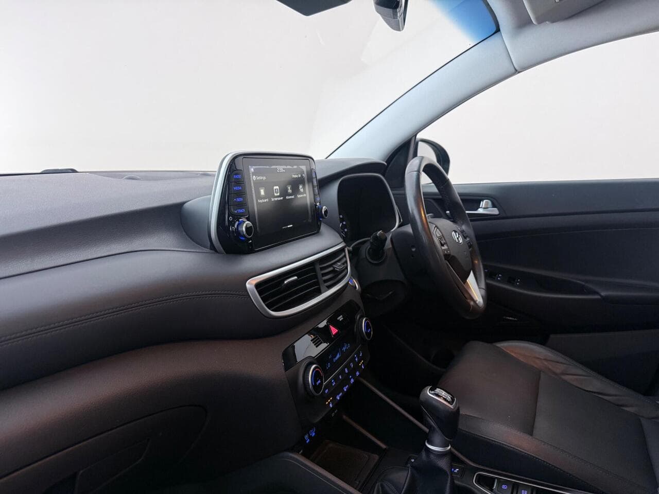 Hyundai TUCSON thumbnail Interior Front