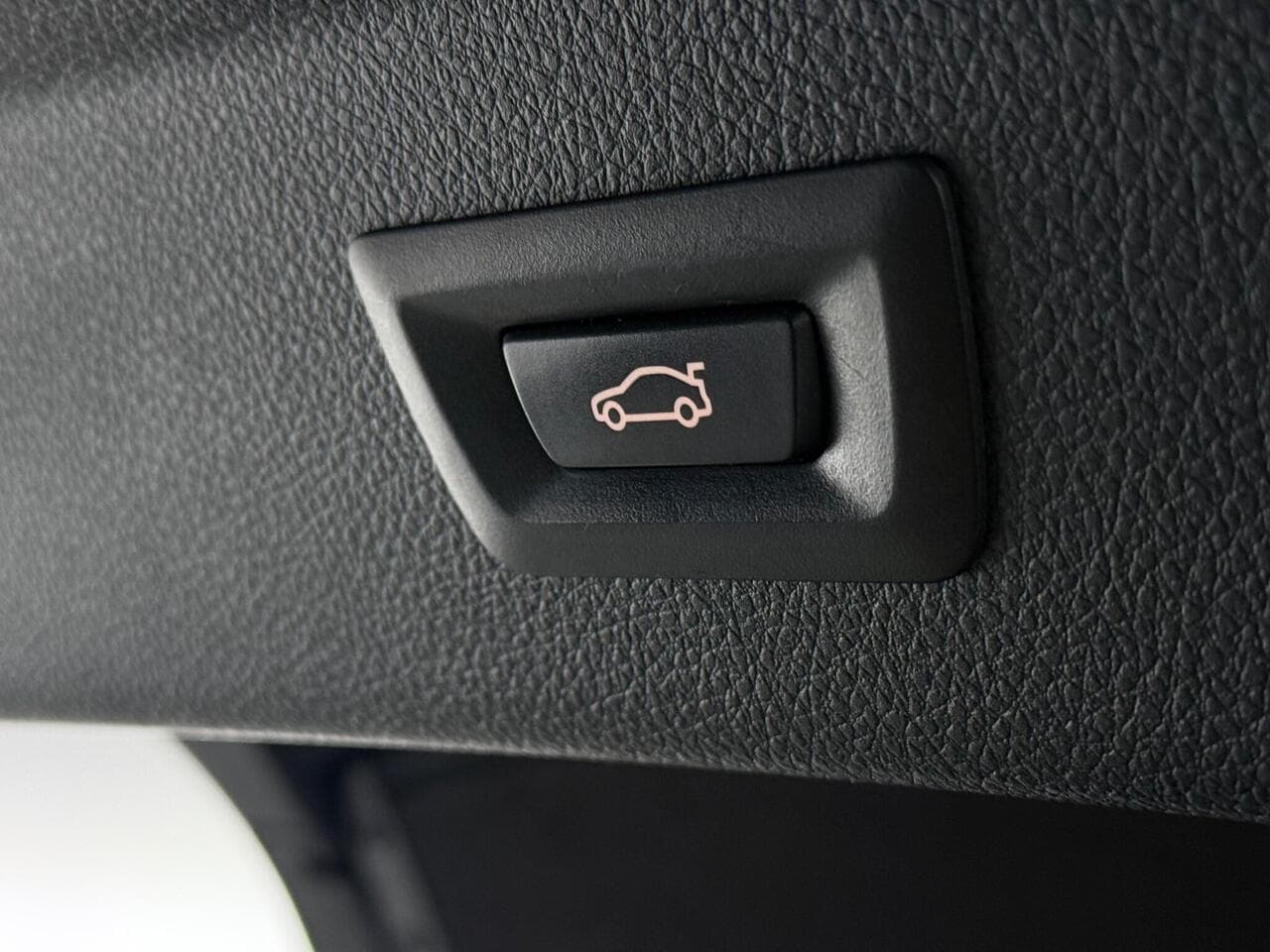 BMW 3 Series Gran Turismo thumbnail Misc Controls