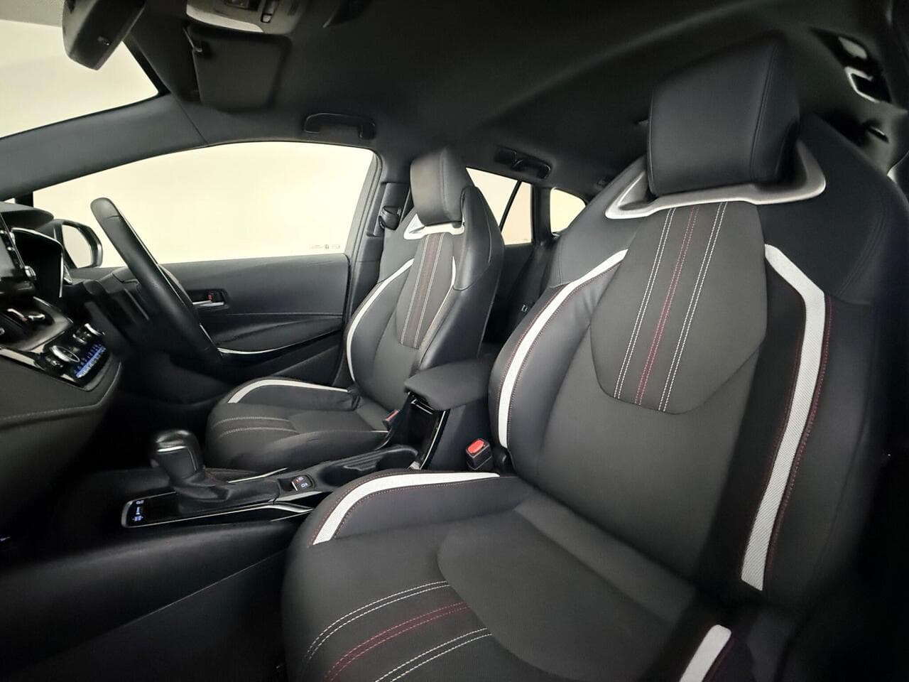 Toyota Corolla thumbnail Seat Front Passenger