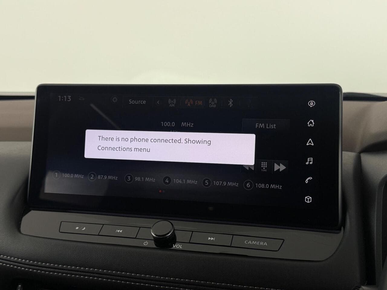 Nissan X-Trail thumbnail Infotainment System