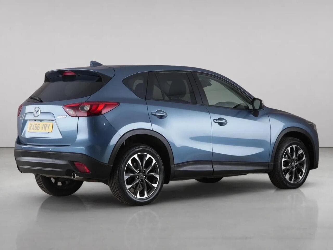 Mazda CX-5 thumbnail Rear Right