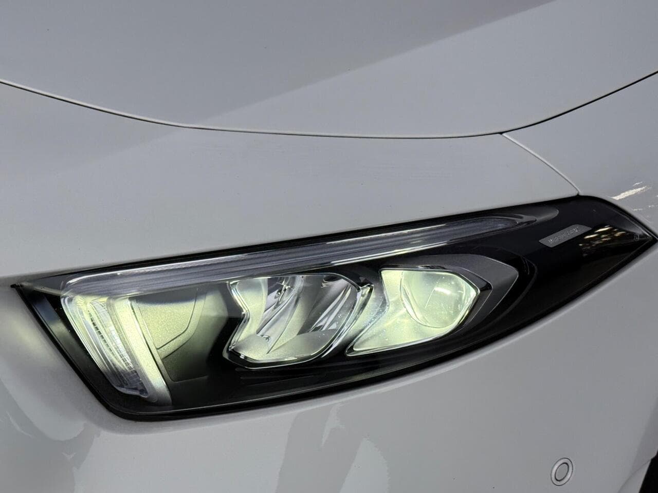 Mercedes-Benz A Class thumbnail Lights Front