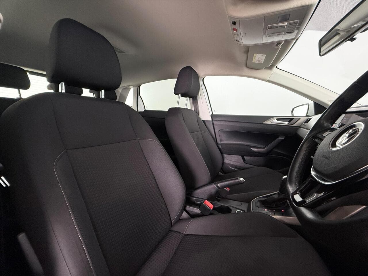 Volkswagen Polo thumbnail Seat Driver