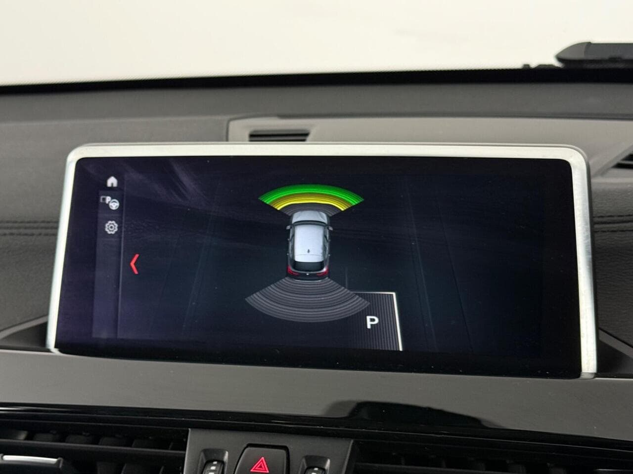 BMW X1 thumbnail Infotainment System